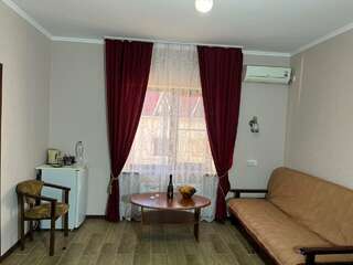 Гостиница Лагуна Кабардинка Семейный люкс-3