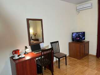 Гостиница Лагуна Кабардинка Трехместный номер Делюкс-2